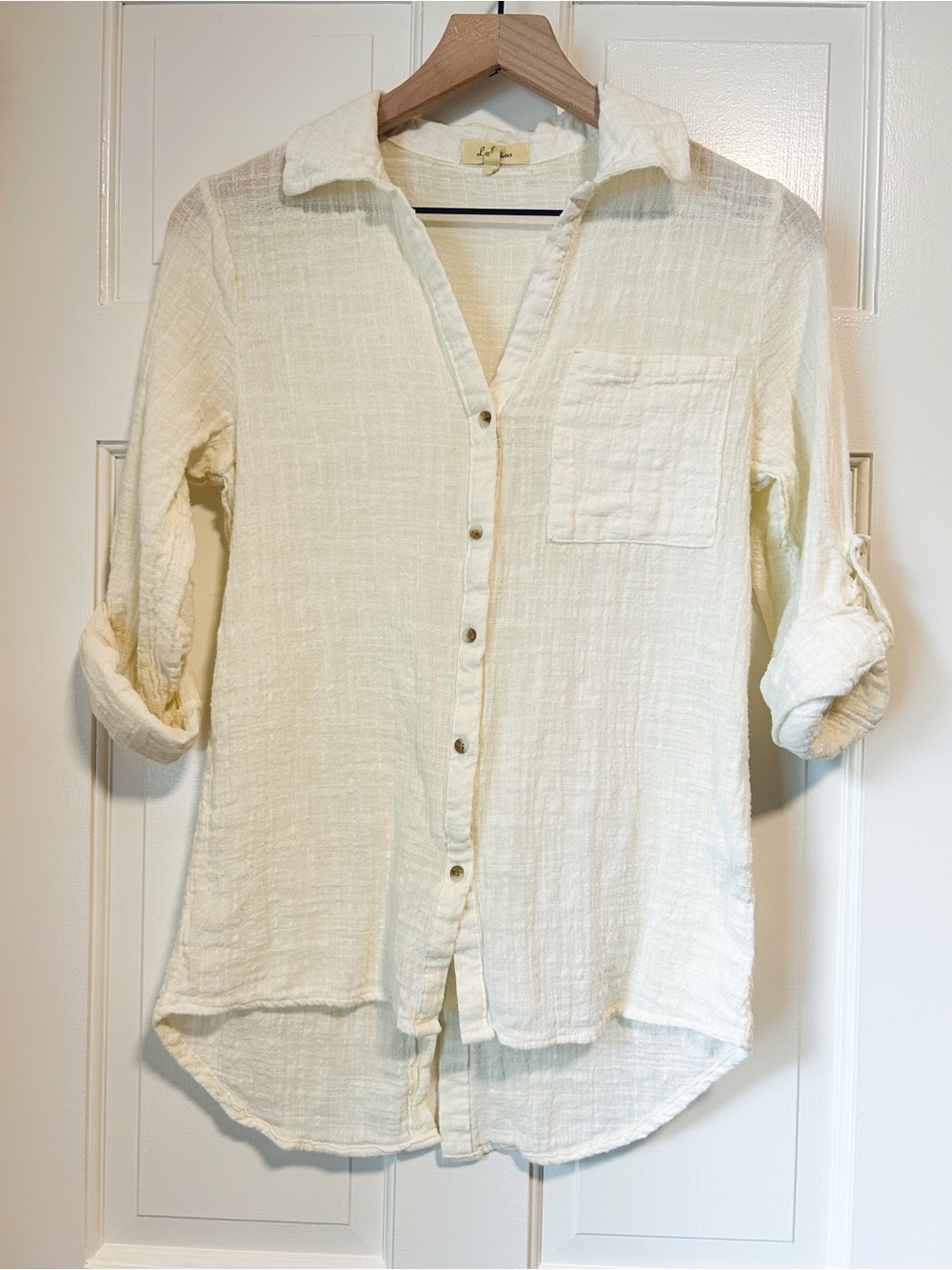 Love Notes Cream Crinkled Cotton Gauze Button Back Blouse Medium
